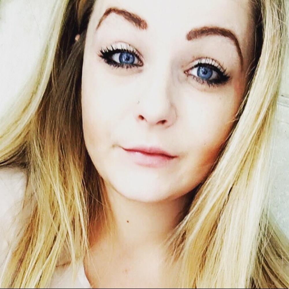 Meet your Posher, Katelyn